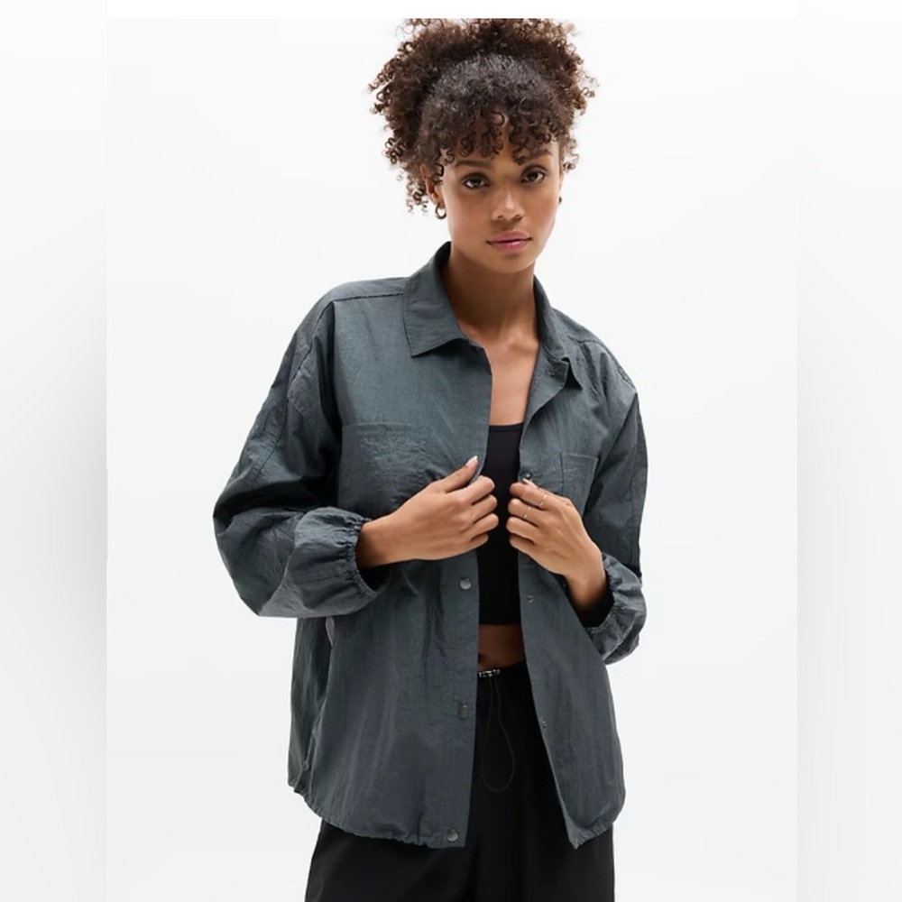NWOT Athleta Lunar Sheen Shirt Top Women's Size L Blue   Overshirt Activewear